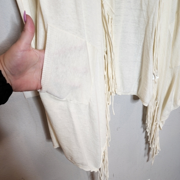 NWT Daisy Fuentes Cream Fringe open front cardigan.  Size Large. Cotton. - Picture 2 of 16